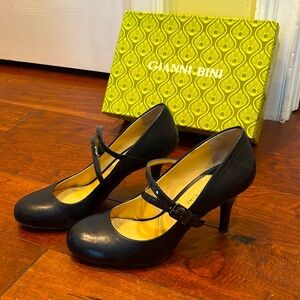 Gianni Bini high heeled Maryjane